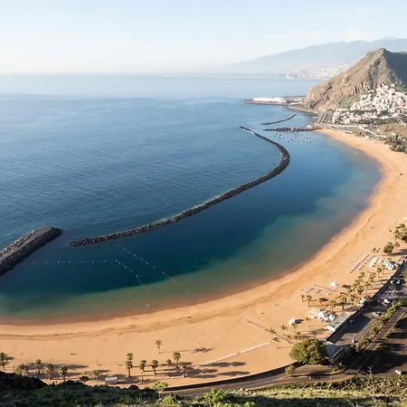 Home2book Design Black & White Cruz * Santa Cruz de Tenerife